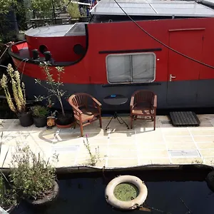 houseboat-dokstroom.amsterdamhotelsnl.com/